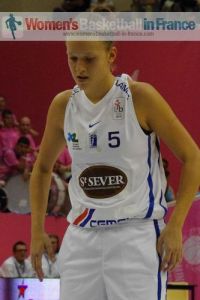 Camille Aubert  &copy;  womensbasketball-in-france.com 