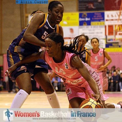 Jessica Davenport and Pauline Akonga N’Simbo © Alain Cuiger  