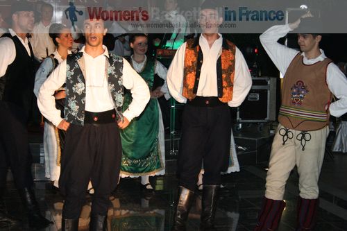  singers and dancers at the U20 European opening ceremony  &copy; womensbasketball-in-france.com  