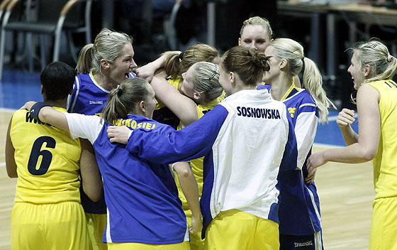  Lotos Gdynia's players celebrate the victory © FIBA Europe  