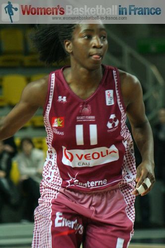 Adja Konteh ©   womensbasketball-in-france.com   