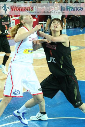 2012 FIBA Olympic Qualifying Tournament for Women: Alena Hanusová and Yuka Mamiya ©  womensbasketball-in-france.com 