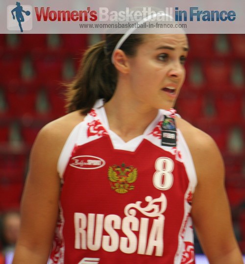  Becky Hammon playing in the quarter-final of the  World Championship © womensbasketball-in-france.com  