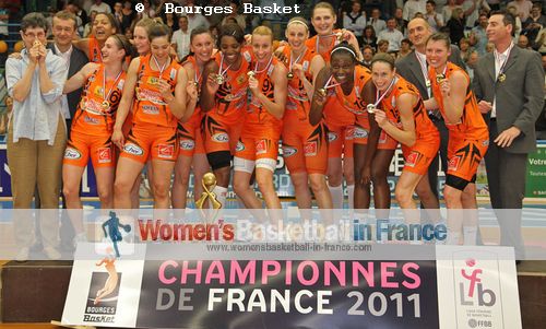 2011 LFB champions Bourges Basket © Bourges Basket