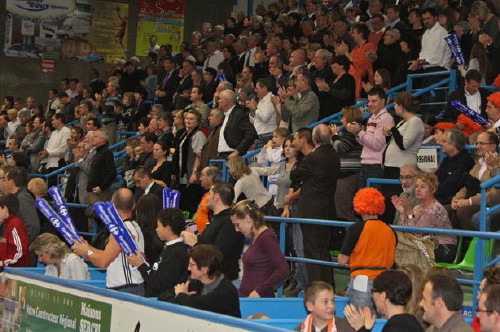  Bourges Fans celebrate victory © Bourges Basket 