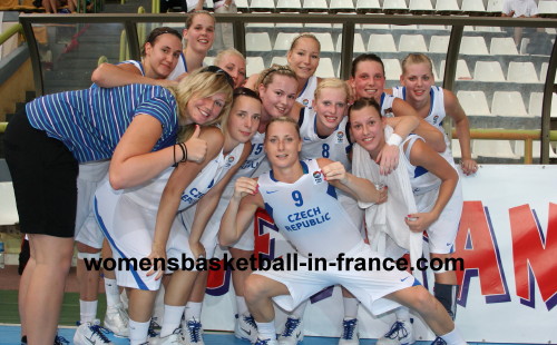   Czech Republic are group winners © womensbasketball-in-france.com