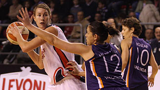  Elodie Godin in action © FIBA Europe 