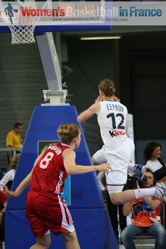 Florence Lepron about to score at EuroBasket Women 2011 © womensbasketball-in-france.com  