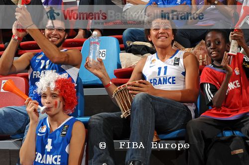  French fans supporting U18 basketball team © FIBA Europe / Viktor Rébay