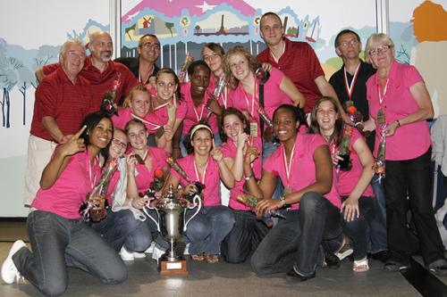  2009 U20 European Championship Women Division A Champions France back at the airport   © Anne-Dee Lemour