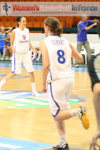 Isabelle Strunc running back of scoring game winning shot  © womensbasketball-in-france.com  