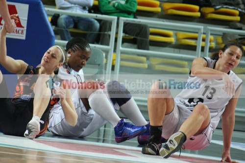 Cathy Joens, Amina Njonkou and Caroline Nestor  © womensbasketball-in-france.com  