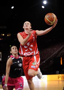 Julie Legoupil on the way to MVP honours © FF BB/Jean Francois Molliere-Ciamillo&Castorial