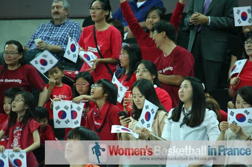 Korean fans at FIBA 2012 Olympic Qualifying Tournament for Women ©  womensbasketball-in-france.com 