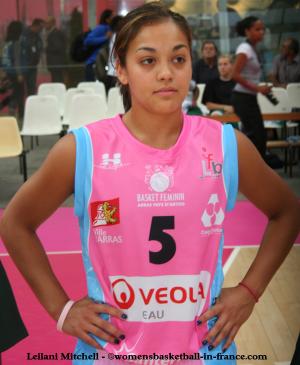 Leilani Mitchell at the Open LFB 2009 in Paris  © womensbasketball-in-france.com