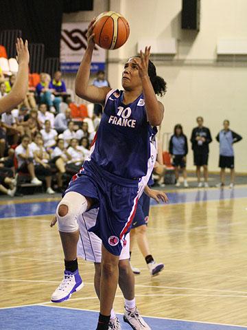  Margaux Okou Zouzouo playing basketball for France U18 © FIBA Europe