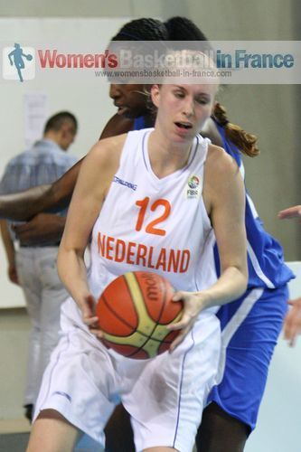  Maxime Essenstam  © womensbasketball-in-france.com  