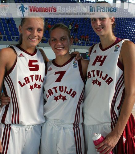 Niedola, Kirsteine, Vitola 2011  © womensbasketball-in-france.com  