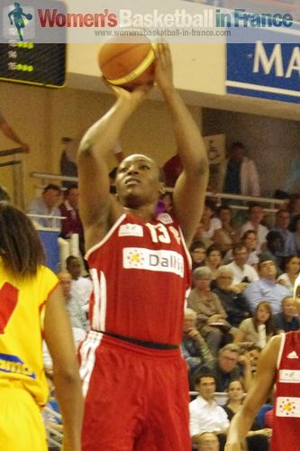 Olayinka Sanni ©  womensbasketball-in-france.com 