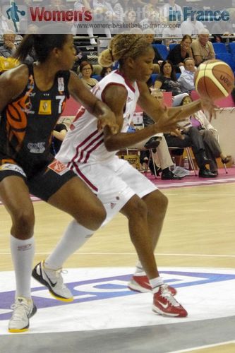 2011 Open LFB - Bourges Basket vs. Cavigal Nice