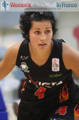  Amel Bouderra ©  womensbasketball-in-france.com 