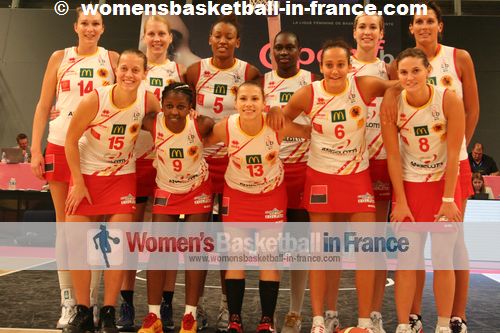 Perpignan Basket 2012-13: Abby Bishop, 5 Diandra Tchatchouang, 6 Clémentine Samson, 7 Laina Badiane, 8 Isabelle Strunc, 9 Fatou Dieng, 12 Pauline Lo, 13 Iva Ciglar, 14 Elodie Bertal, 15 Angie Bjorklund, 16 Héléna Ciak