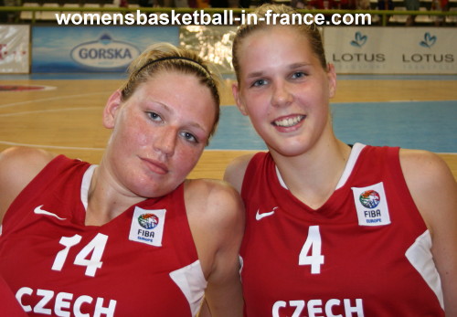 Renata Brezinov and Alena Hanusová  © womensbasketball-in-france.com