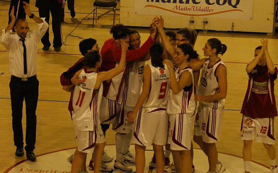 Roche Vendée celebrate qualifying for the quarter-final of the Coupe de France © RVBC 