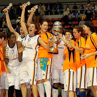 Ros Casares winning  2010 Copa de la Reina  © Carlos-Picazas Federación Española de Baloncesto