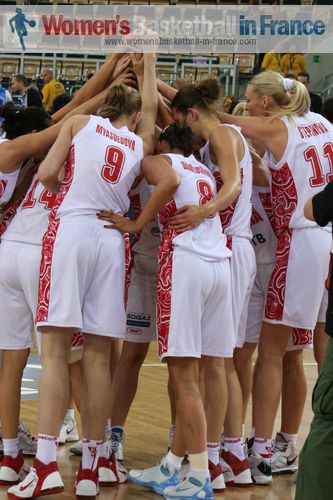 Russian players together after-winning eurobasket women