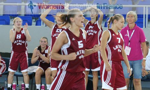 Sabina Niedola screaming for joy on qualifying © womensbasketball-in-france.com  