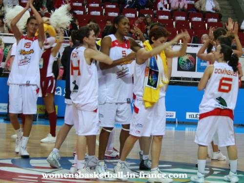 Spain win again at EuroBasket Women 2009 © womensbasketball-in-france.com