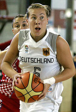  Svenja Brunckhorst © womensbasketball-in-france.com