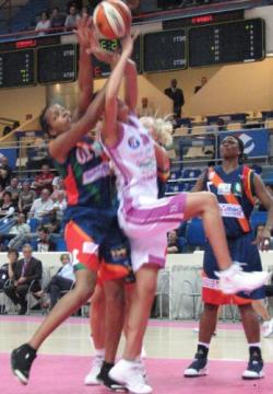 Women Basketball In Paris at the Open LFB 2009 ©Miguel Bordoy Cano 