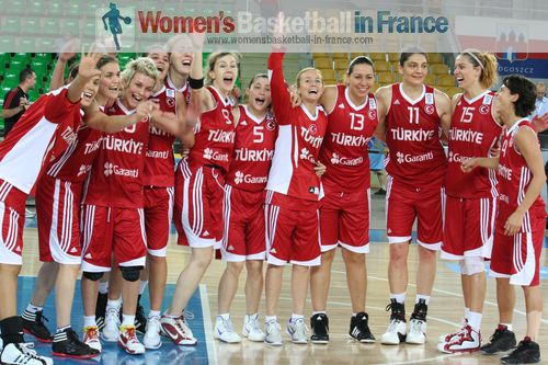 Turkey on their way to 2011 EuroBasket Women quarter-final  © womensbasketball-in-france.com  