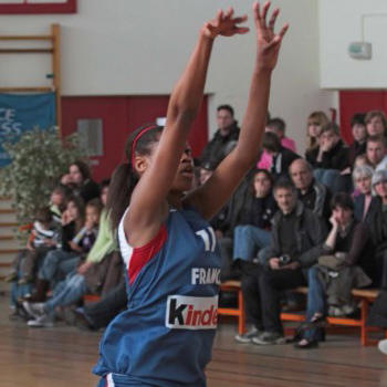  Valériane Ayayi © Nathalie Gallois