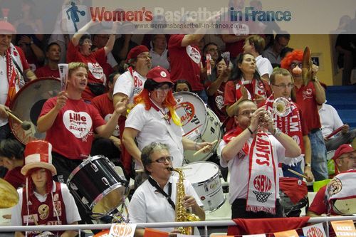  LES Z'HURLANTS in action at 2011 Open LFB ©  womensbasketball-in-france.com 