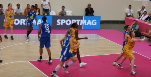 Open LFB 2000 (Nantes-Rezé vs Aix-en-Provence) © womensbasketball-in-france.com