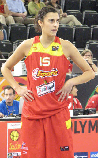 Alba Torrens playing at the 2008 Olympic Qualifying tournament in Madrid © womensbasketball-in-france.com 