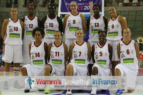 Cavigal Nice team Picture 2011-2012 ©  womensbasketball-in-france.com 