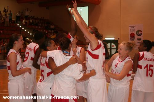  England record first win © Womensbasketball-in-france.com