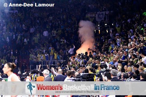Fenerbahçe SK Fans at EuroLeague women Final 8  ©  Ann-Dee Lamour 