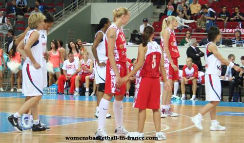 France beat Russia at  EuroBasket Women 2009 © womensbasketball-in-france.com