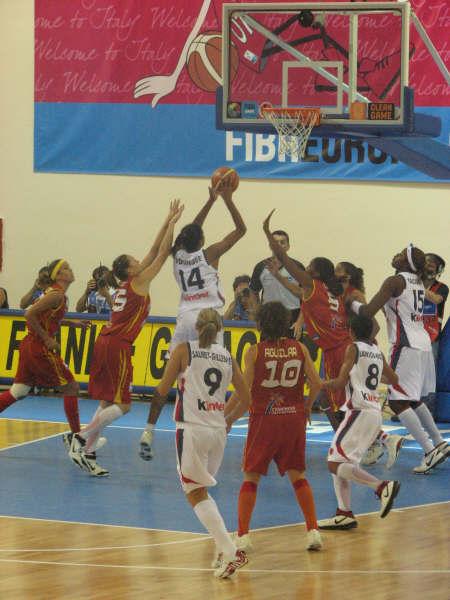 Emméline Ndongue at EuroBasket 2007