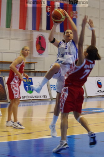 Slovenia get first win at U18 European Championship © womensbasketball-in-france.com