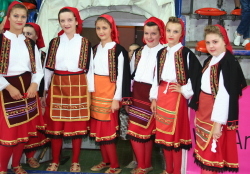 Macedonian Dancers