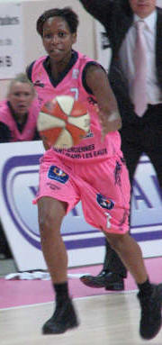 Bintou Dieme ©womensbasketball-in-france