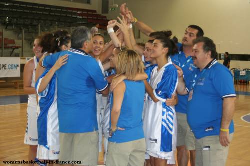  All smiles for Greece © WomensBasketball-in-france.com