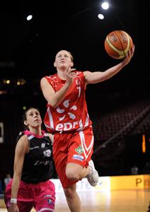 Julie Legoupil on the way to MVP honours © FF BB/Jean Francois Molliere-Ciamillo&Castorial