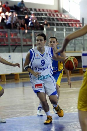  Nika Baric on the run against Bosnia &copy; Eli Stern IT Sports